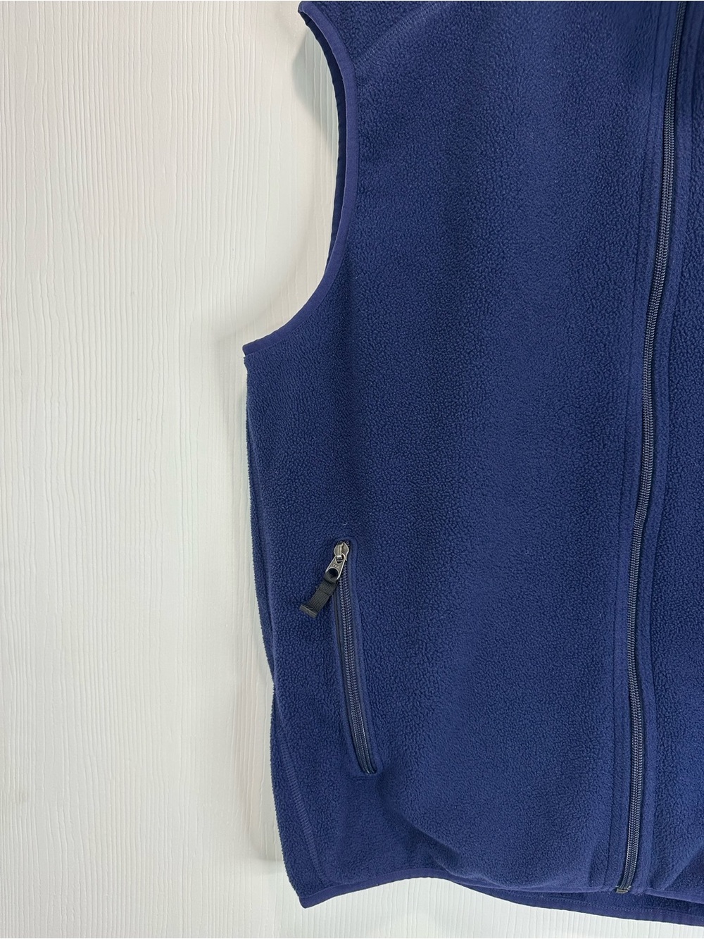 Patagonia Synchilla Men’s Navy Fleece Vest - Zip Front - Picture 3 of 9